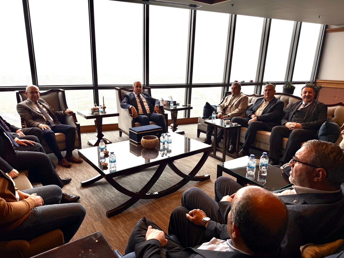 muzaffer_bag's tweet photo. TOBB Maden meclisi başkanı, ÇITAY enerji icra kurulu başkanı ve TÜMORSiAD  (YİK) Üyemiz Sayın İbrahim Halil Kırşan beye makamında TÜMORSiAD heyeti olarak nezaket ziyaretinde bulunduk.
misafirperverliği ve tavsiyeleri için teşekkür eder,başarılar dileriz @kirsan72 @TOBBiletisim https://t.co/KomgW16eQE