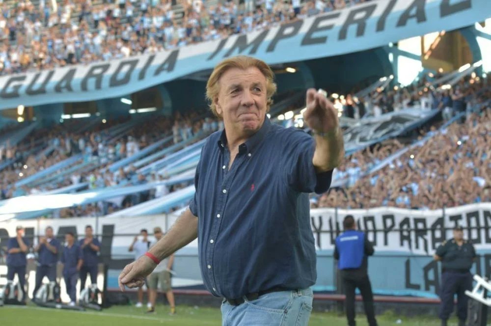 LaNúmeroUno tweet media