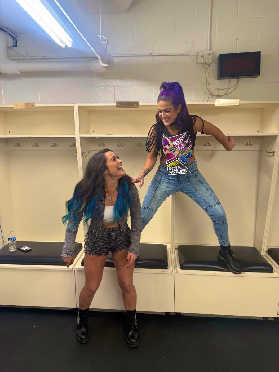 Bayley tweet media