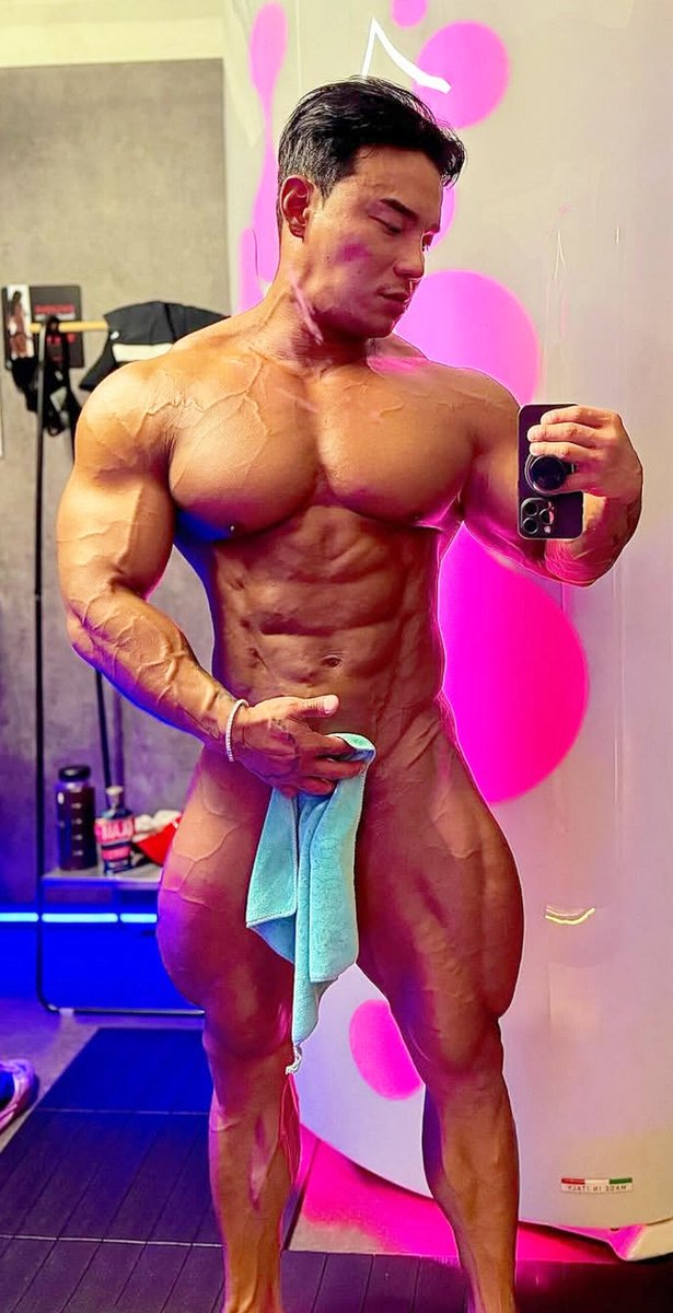 BodybuildersHOT's tweet photo. πͺ IJEFFECT
πhttps://t.co/cnzvpXwtU6
#bodybuildingbackstage #bodybuilding #backstage #nakedbodybuilder #asianBB #asianbodybuilder #BBAsian #bodybuildingtan #protan #bodybuilder #naked #nakedposing #tanningsession #nakedtanning #chinesebodybuilder #korean #china https://t.co/1yyuWELR4k