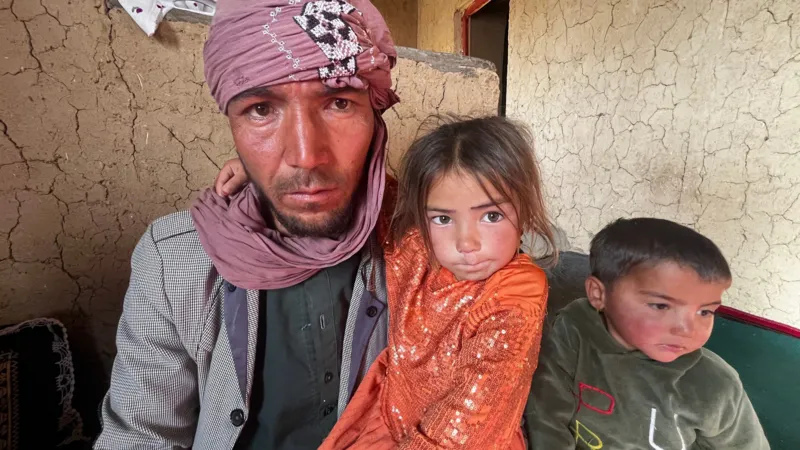 IllustriousWasp's tweet photo. > be Afghani man
> can't feed daughters
> resort to an age-old tradition
> sell them to pedophiles!
> realize they'll never be seen again
> immediately contact BBC
> weep for camera

He does realize he can just lease them, right? https://t.co/5qT7hh58Kw