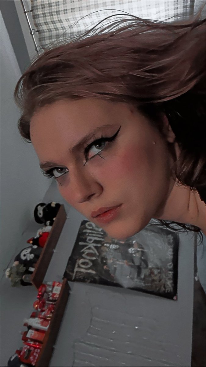 GoddessNatalieG tweet media