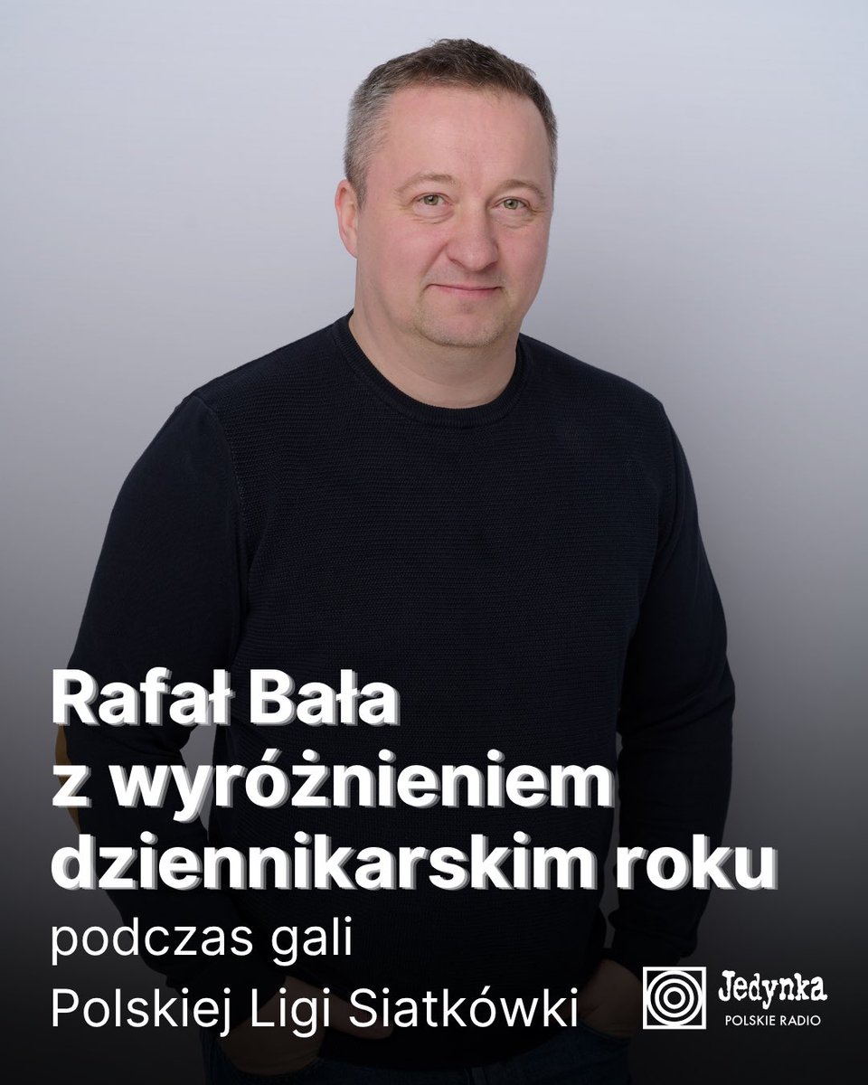 RadiowaJedynka's tweet photo. 🏐 Chwalimy się! Rafał Bała z Redakcji Sportowej Radiowej Jedynki otrzymał wyróżnienie dziennikarskie roku podczas gali Polskiej Ligi Siatkówki - @PlusLiga_ ! Gratulujemy! 🎉 https://t.co/hvHXmRFZGe