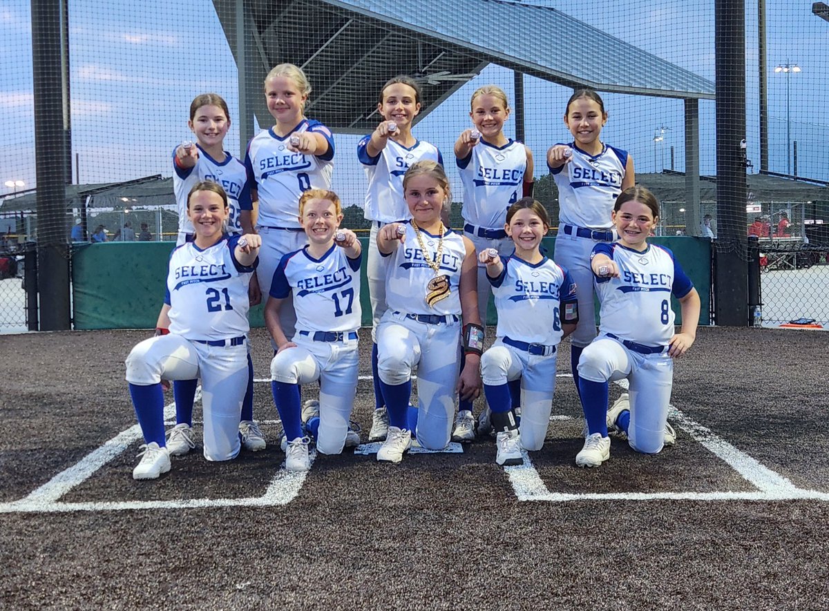 Select Fastpitch 2015 tweet media