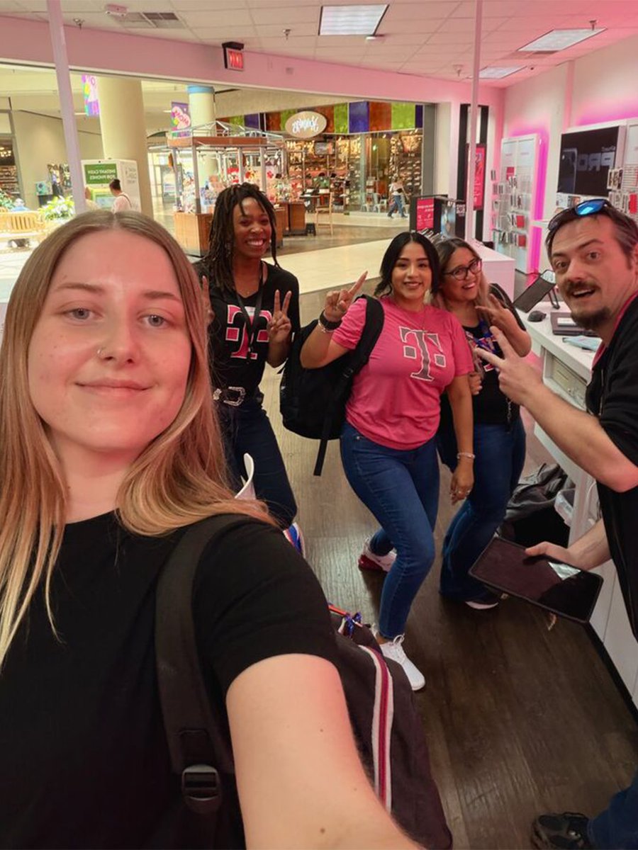 CSource_Tweets's tweet photo. Serving up smiles in Morristown, TN 🤩 

🏪 Stop by the store at 2550 E Morris Blvd, Space 23, Morristown, TN 37813 or give them a call at (423) 616-0077 for top-notch customer service! https://t.co/ub8fqoe7jf