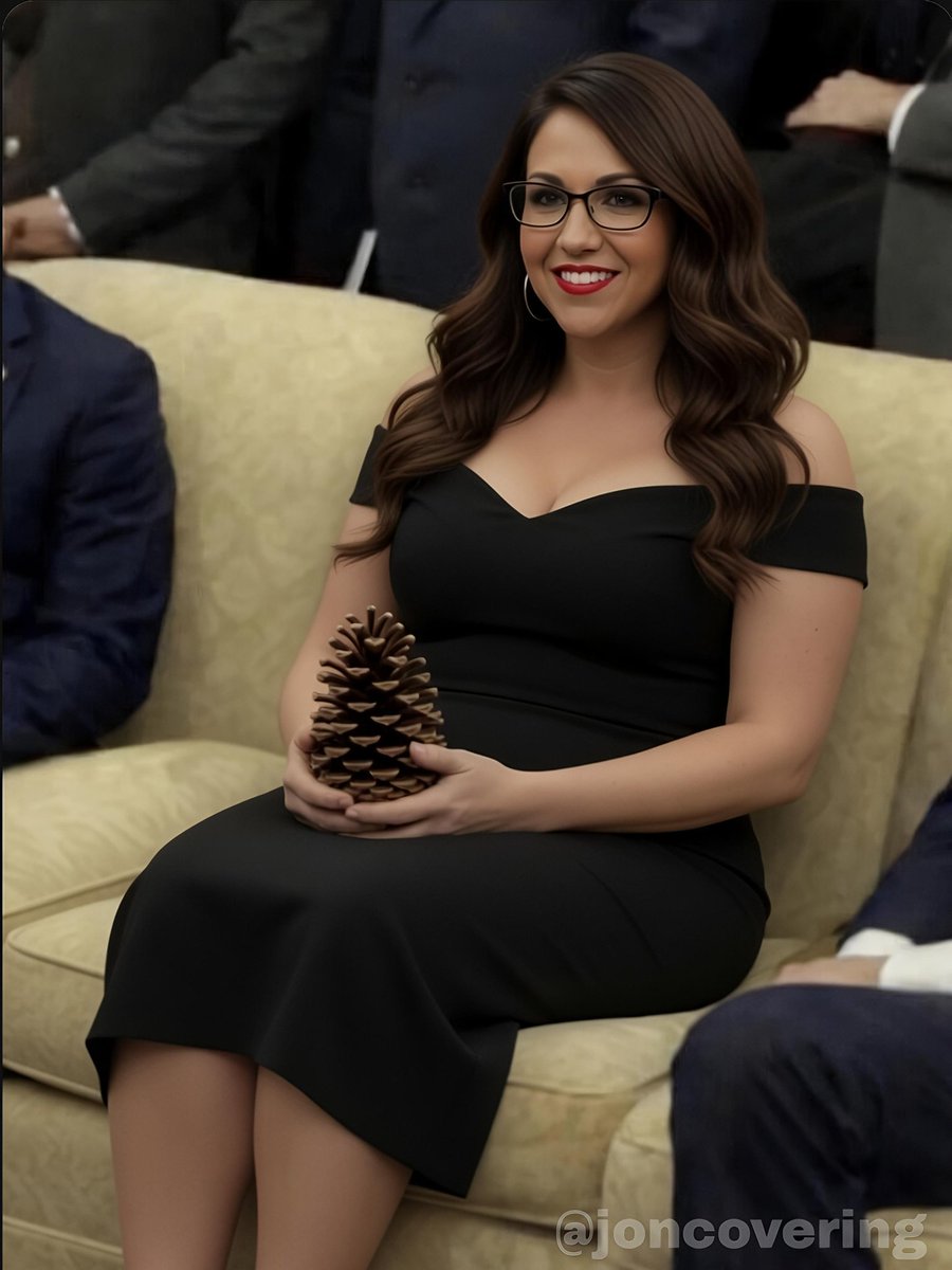 NotGaylordFockr's tweet photo. @ThomasEWoods You raised a spoiled little retarded baby who believes everything that “Trends” on the Internet 🤨….instead of begging for the Epstein Files tell her To research #PineCone and #BonerPhone ….one of Massie’s Victims a lot about this Perverted Traitorous Fraud 🤨🤔😬 https://t.co/t0GXr9Zj8o