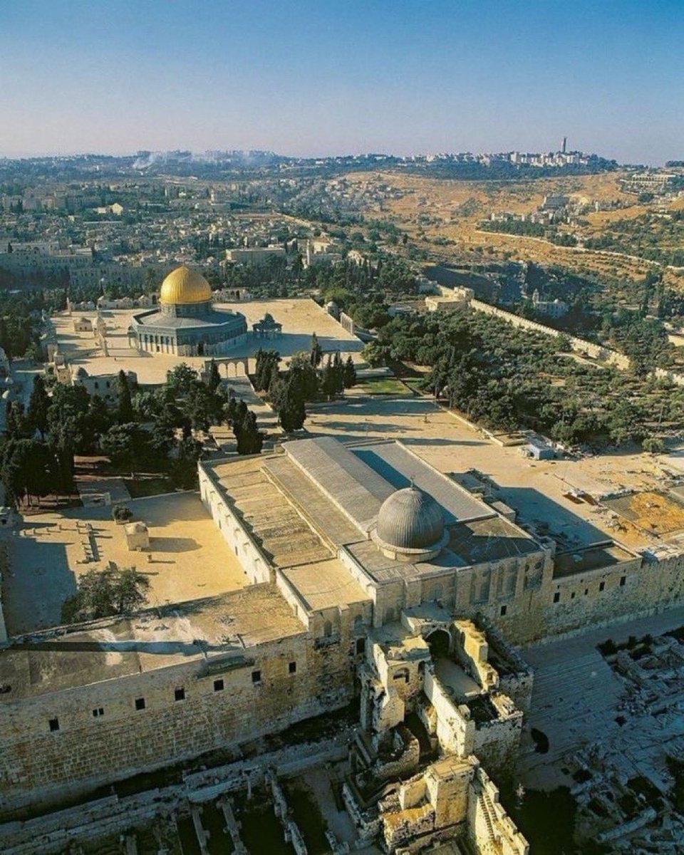 ascendaway's tweet photo. Masjid al-Aqsa https://t.co/GEOc5z3jal