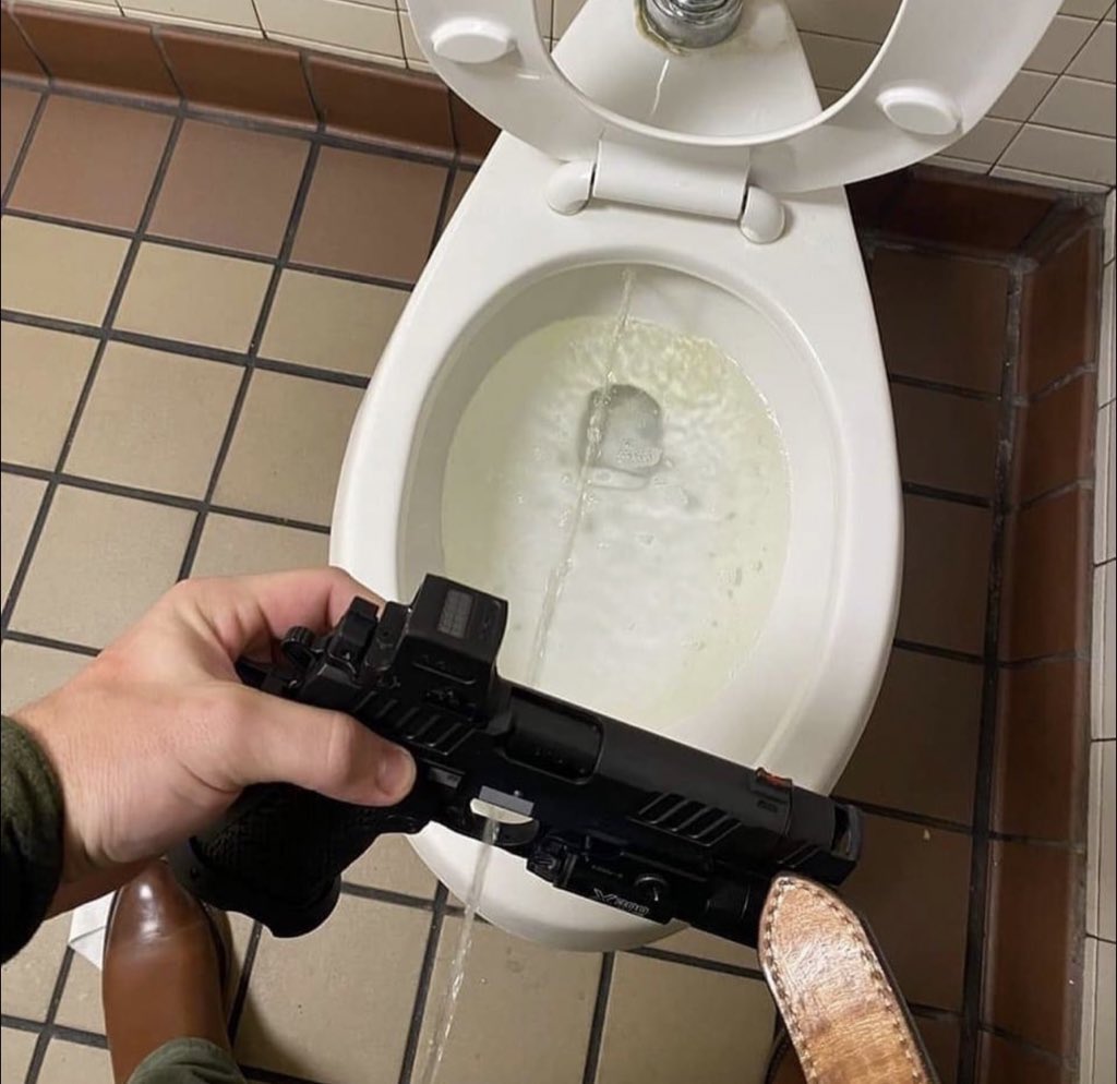 Guns Daily tweet media