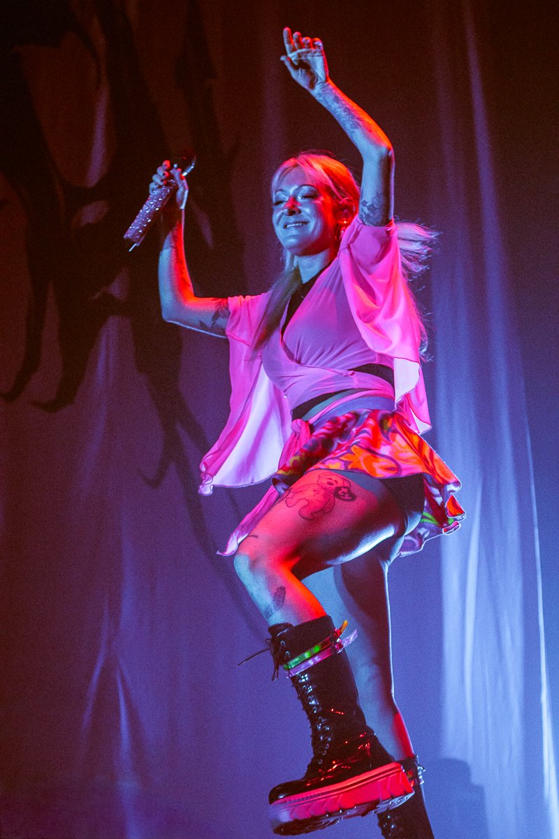 SanTheSpaceman's tweet photo. on wednesdays we wear pink 🩷💅 some pics of @scenequeenrocks from this past weekend https://t.co/G30XGFlhOB