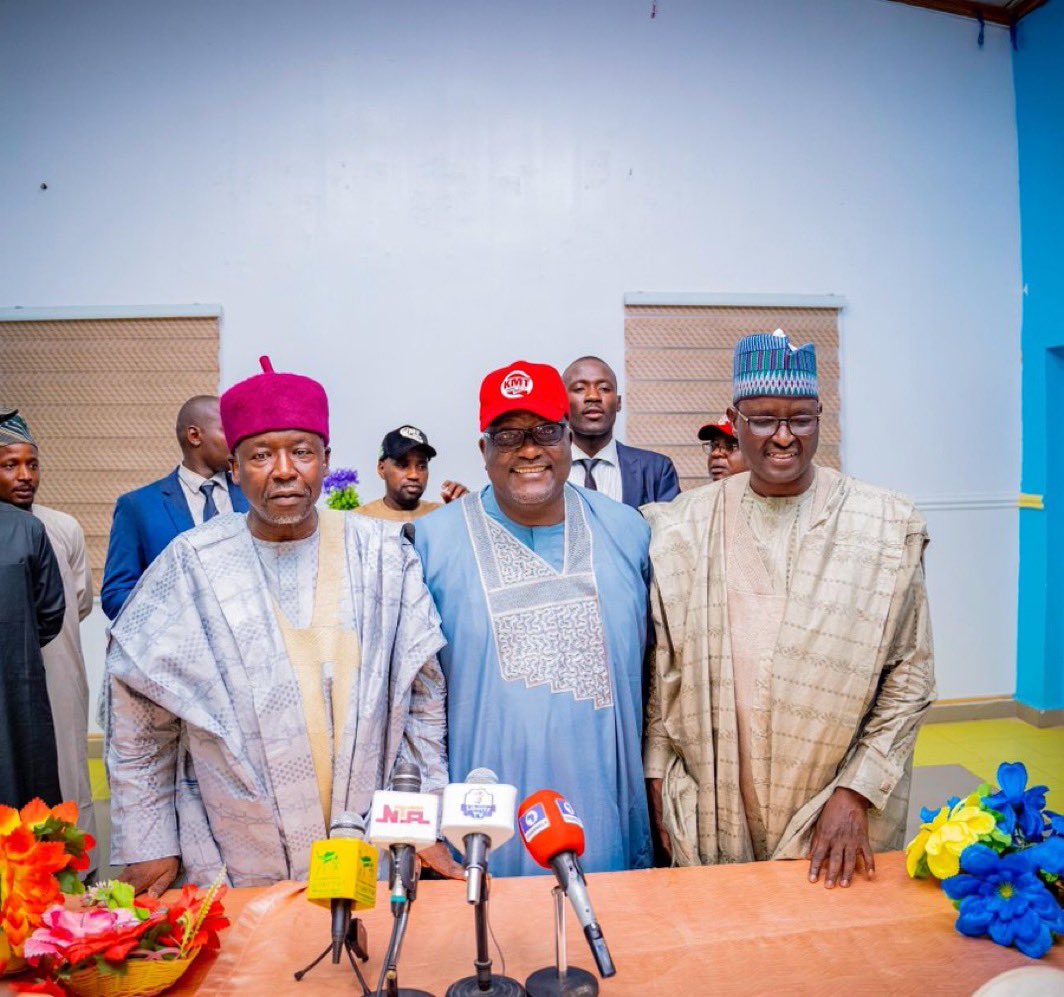 INSIDE YOBE tweet media
