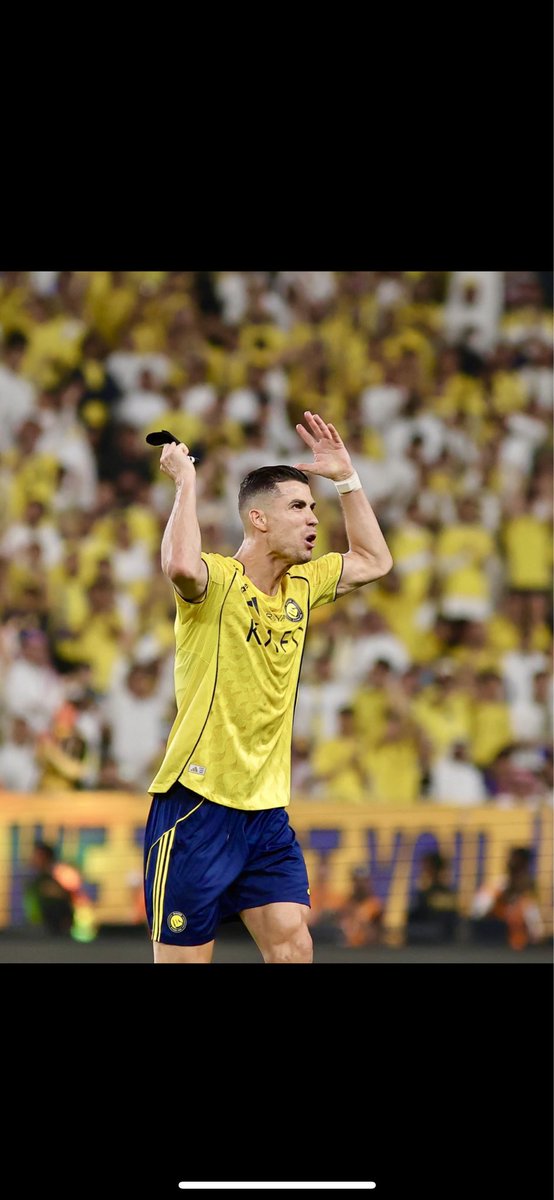 _vown's tweet photo. @Cristiano @AlNassrFC @AlNassrFC_EN 😖😖 https://t.co/CvSuN2uR96
