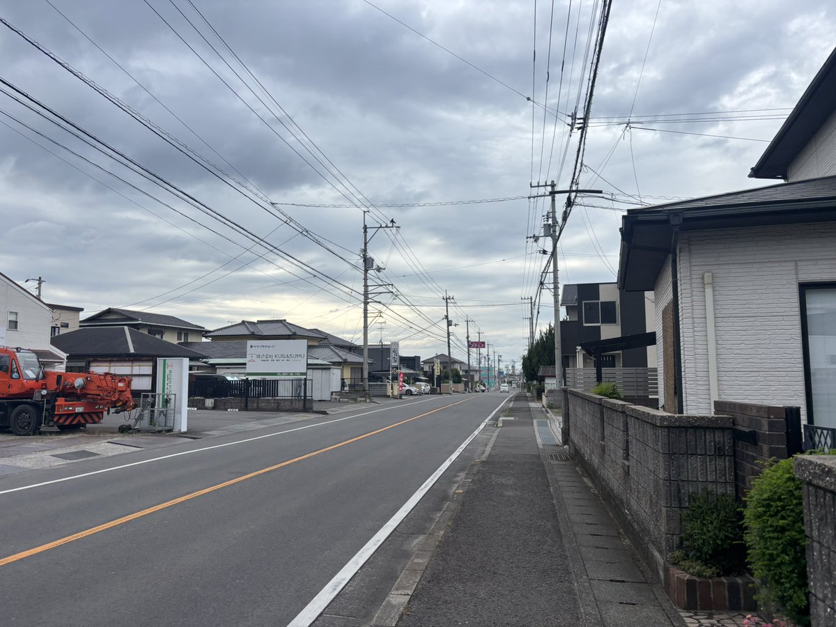 ito_yoshio1982's tweet photo. 午前中は自社の仕事💪  
午後は市政報告書と市政報告会案内をポスティング📮  

市政報告会は6月2日(火)‼️  
13時〜・19時〜の2部開催😊  
場所は角野公民館2階多目的室です。  

「来て良かった」と思える報告会を目指します‼️  

#参政党 #伊藤義男 #いとうよしお #新居浜市議会 #新居浜 https://t.co/8eptL7CFNV