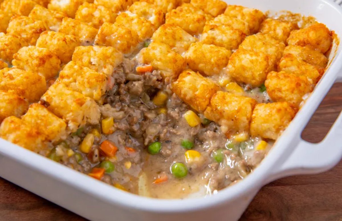 Chris_Pearson94's tweet photo. @braves2430 Tater Tot hot dish https://t.co/gKQSJqmPXW