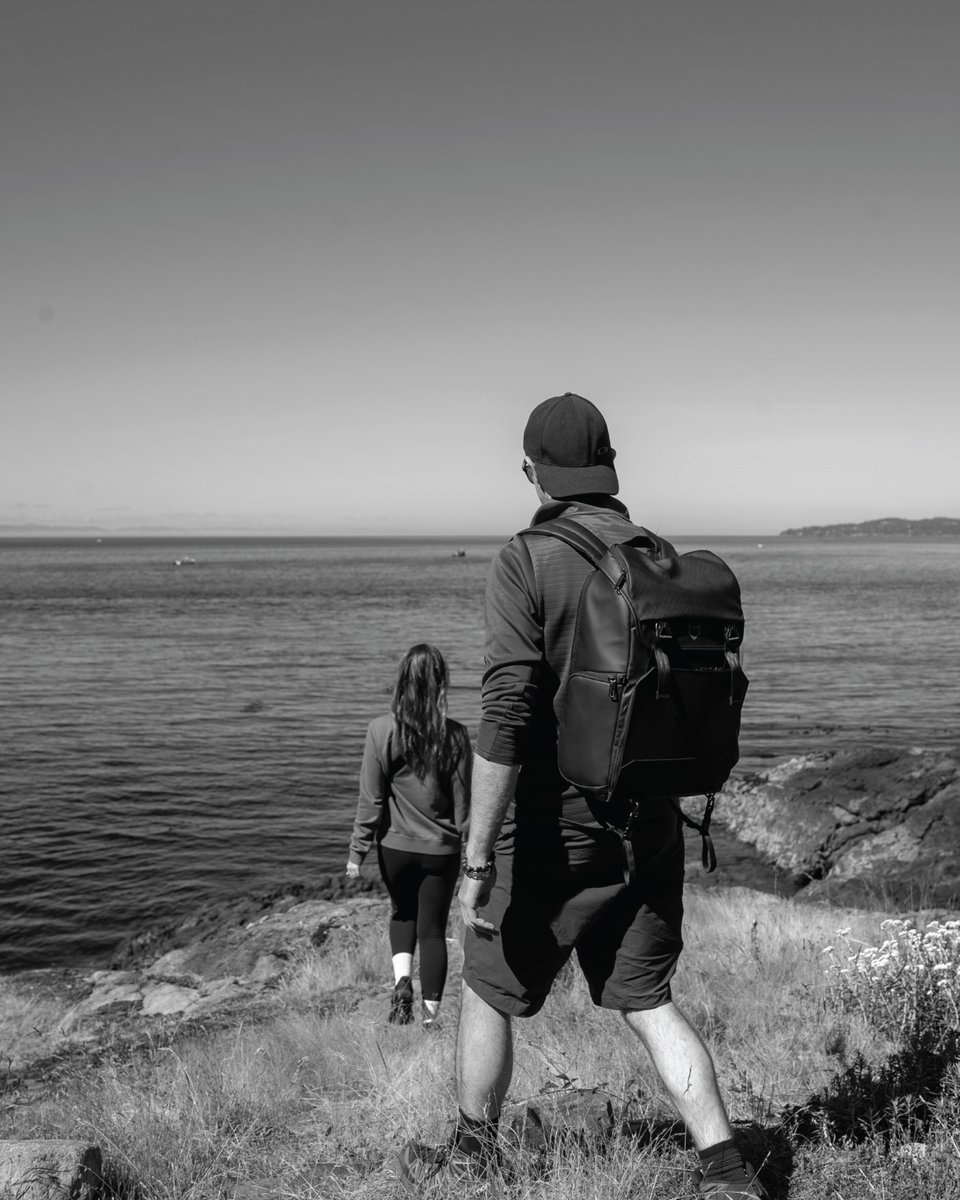 SookePoint's tweet photo. Coastal Living 🌊

WHERE MOVEMENT MEETS THE COASTLINE

A fitness studio at the Pacific’s edge offers panoramic ocean views, while nearby trails connect Iron Mine Bay Beach, Silver Spray Trailhead, and Pike Point Lookout. https://t.co/eD1Z998DS5