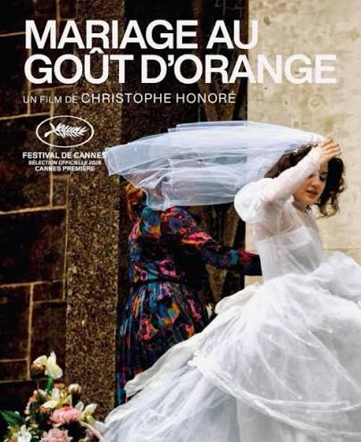 JonathanPichot's tweet photo. Mariage au goût d'orange, au goût de haine, au goût de détresse, au goût d'amour. Christophe Honoré filme cette grande famille dans un chaos revigorant. https://t.co/iG7hmicRdO