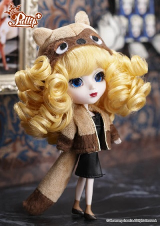 pullipdollotd's tweet photo. the pullip adjacent doll of the day is little pullip + madam raccoon !
she was released in january 2011, and she is part of the same series as little dal + lady vixen !
this is a repost https://t.co/PLlRhXSQgM
