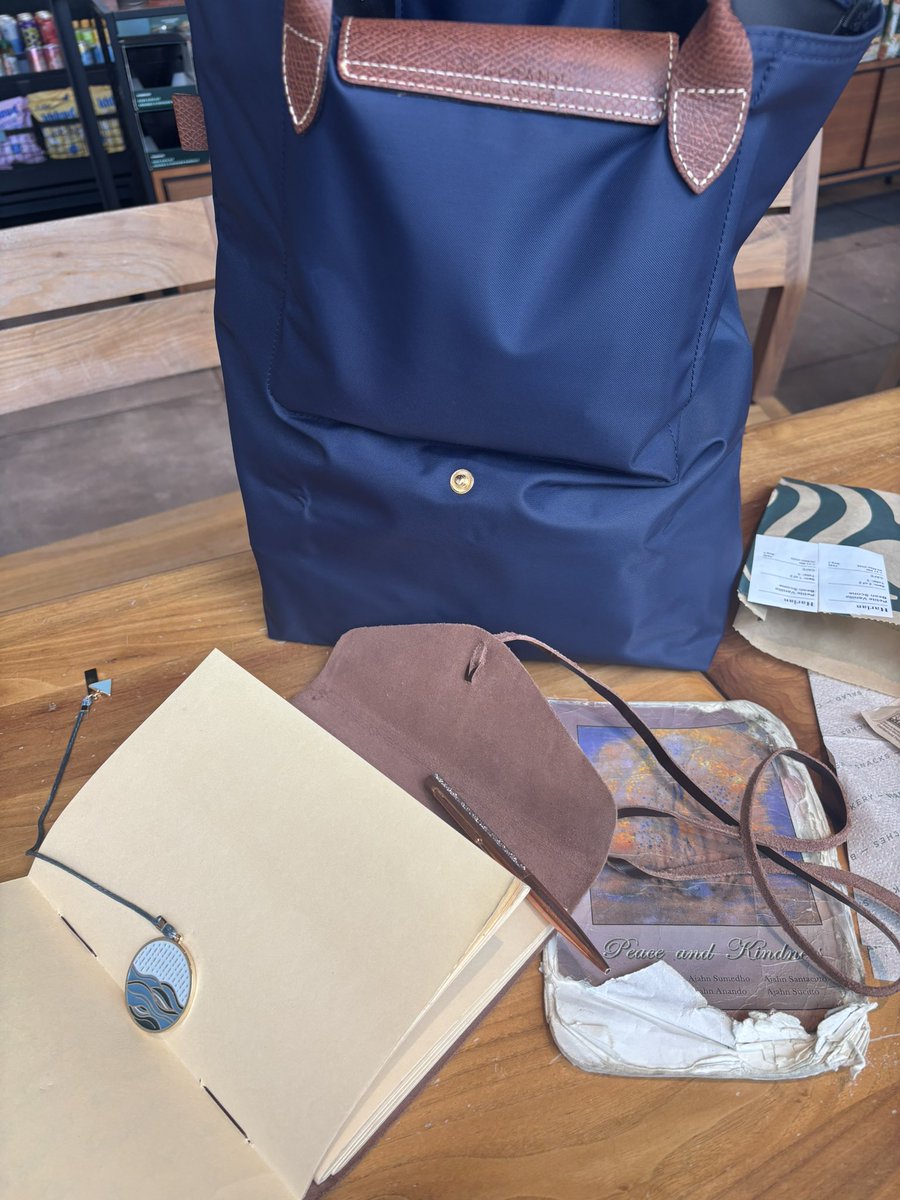 Courtdog_Knight's tweet photo. My day . first quarter moon approaching. Spiritual moon. New bag debut ! Fefe dobson emotion sickness album on deck ! 
#fengshui 
#fashion 
#longchamp #mindfulness https://t.co/OW1nF1GDjg