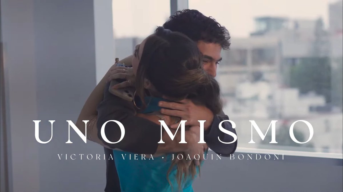 Jorgedd_11's tweet photo. Les dijeeee, amé está dualidad del video, al inicio y al final proyectan esa química de su pareja en la ficción pero tambíen la complicidad que formaron con su amistad 🥹 ME ENCANTÓ 🩵🖤 UNO MISMO VM #Joaquinbondoni
Checo &amp; Circe   //   Joaquin &amp; Victoria https://t.co/VePBjtoz9f