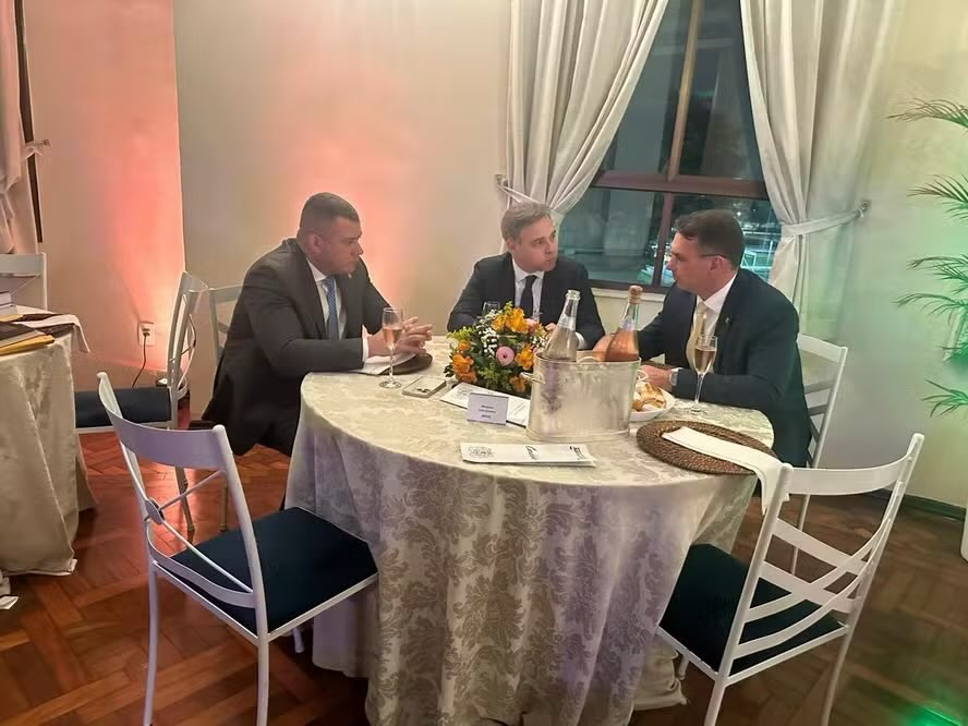 PESQUISAS E ANÁLISES ELEIÇÕES tweet media