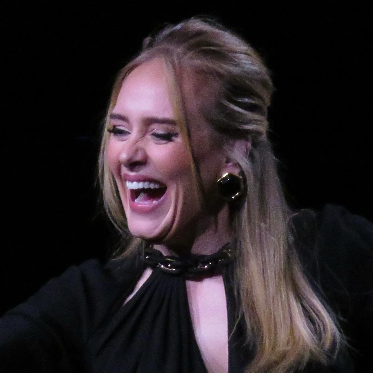 zhrdelly's tweet photo. Stopp!, that smile is the loveliest thing ever🥹 https://t.co/XsNwwNPDzR