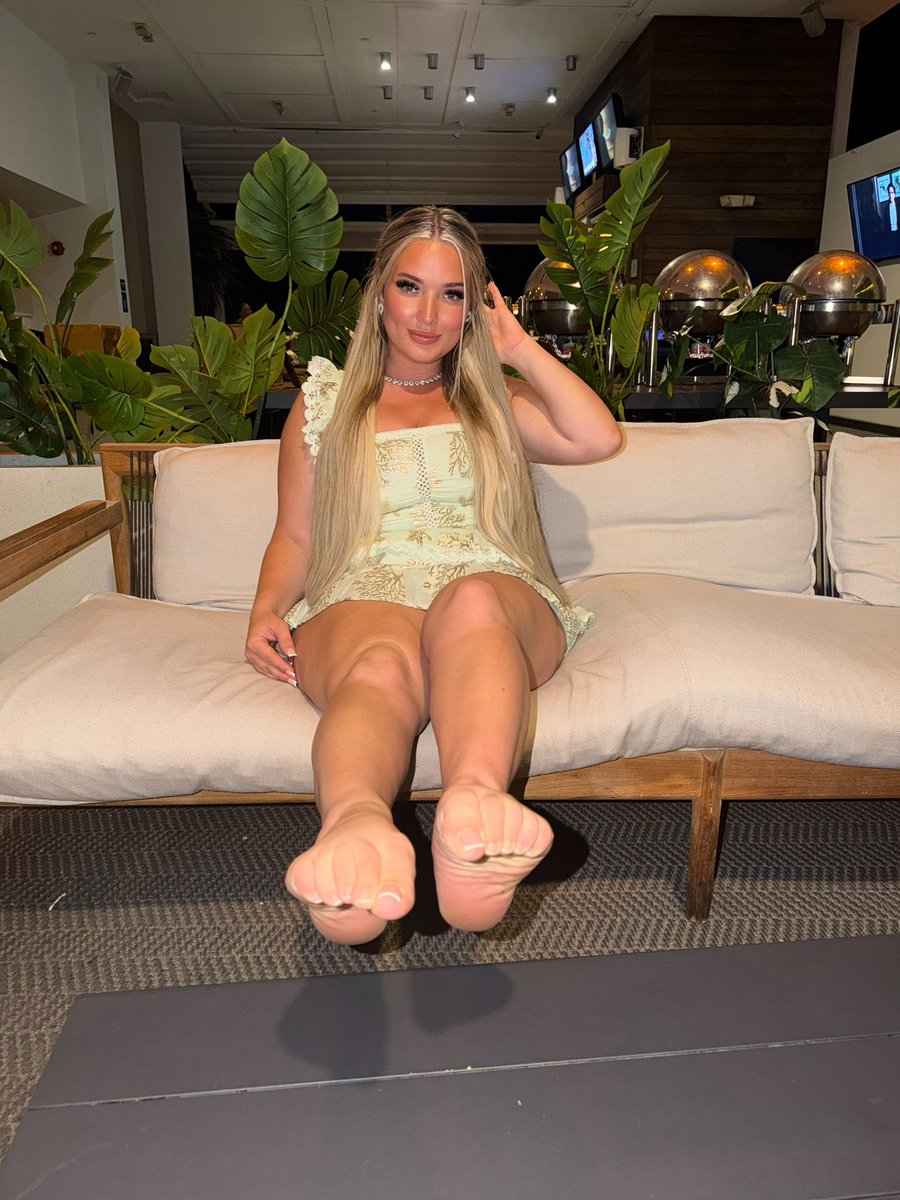 𝙲𝙷𝙰𝙽𝚃𝙴𝙻𝙻𝙴 tweet media