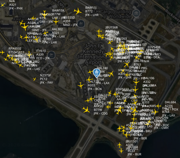 ATControlYT's tweet photo. Passing the 7p mark ET, JFK &amp; Newark backed up for the 2nd day in a row due to weather.  Another long travel day for many @JFKairport @EWRairport @flightradar24 https://t.co/tP7vQ5ibLA