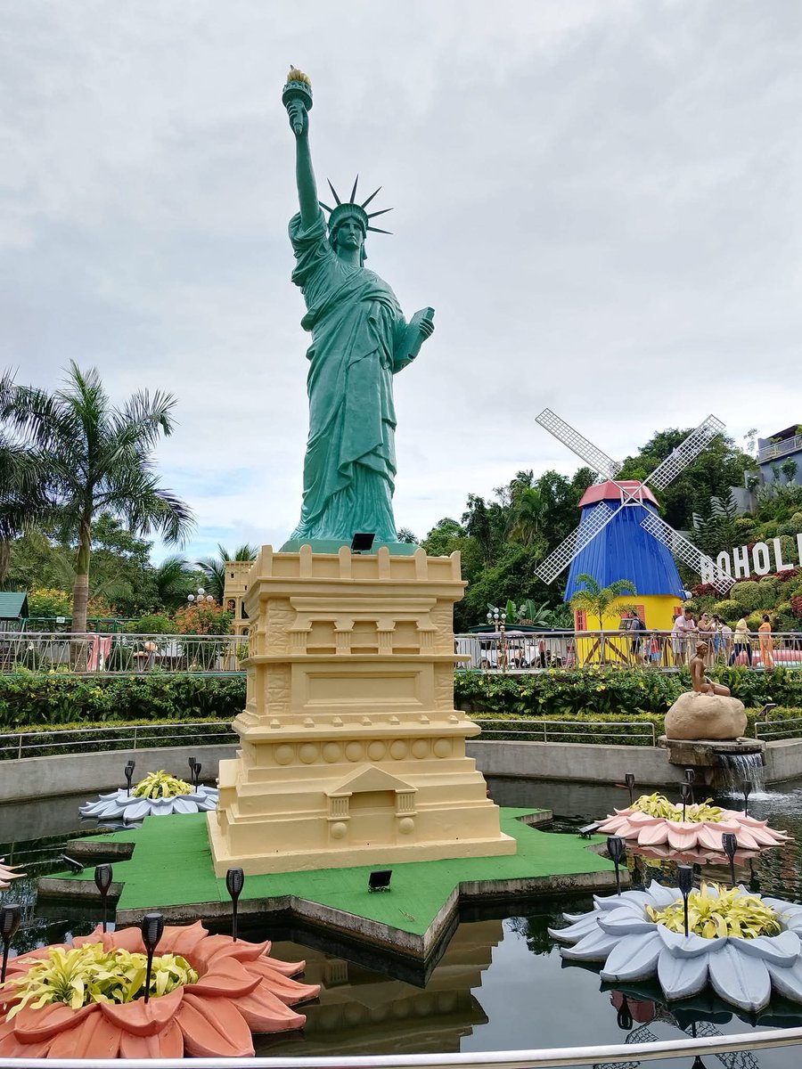 ✈️ Sikatuna's Mirror of the World and Botanical Garden — see the