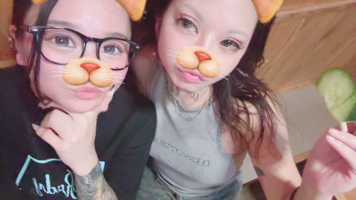 FuckinMAYOneees's tweet photo. らびゅbestie     fromがんこ https://t.co/vuuGtjmMQR