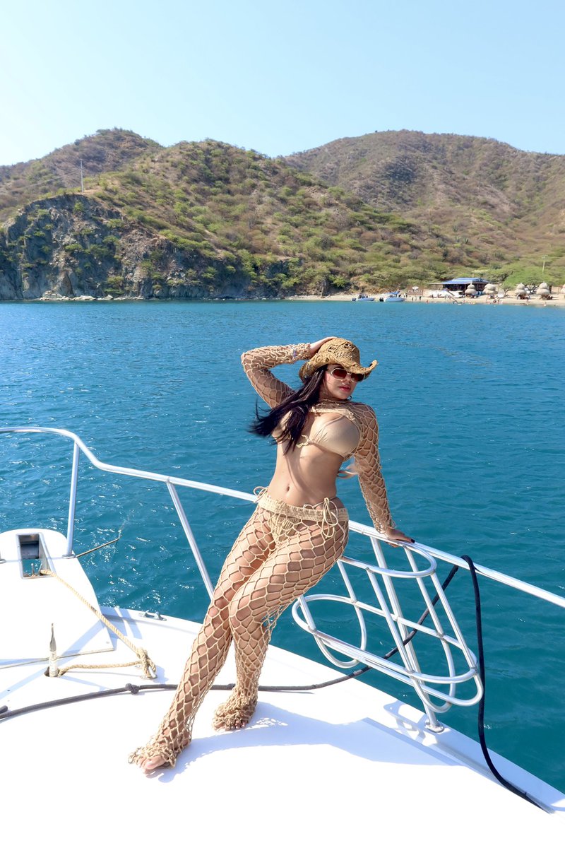 danielaherpa's tweet photo. Amo aquí

 ☀️✨🏝️👙🫧🌊🌅🐚🛥️🧜‍♀️💦❤️‍🩹 https://t.co/SdyjKK44ME