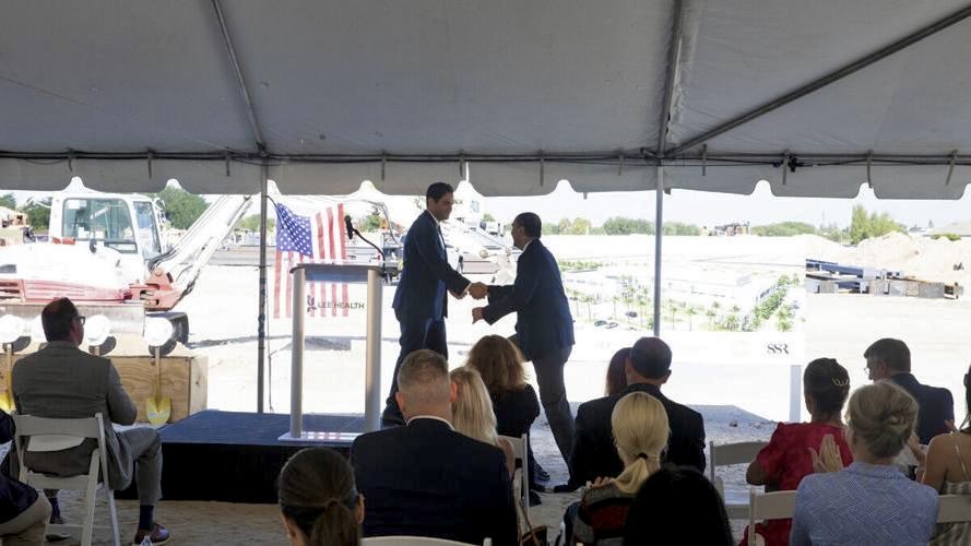 America88's tweet photo. Personal growth, spiritual growth, business growth, relationship growth, healthcare access growth, community growth. The goal is to get better every single day. Keep growing! #LeeHealth #SWFL 🤝 🇺🇸 https://t.co/PeuP8ib1xn