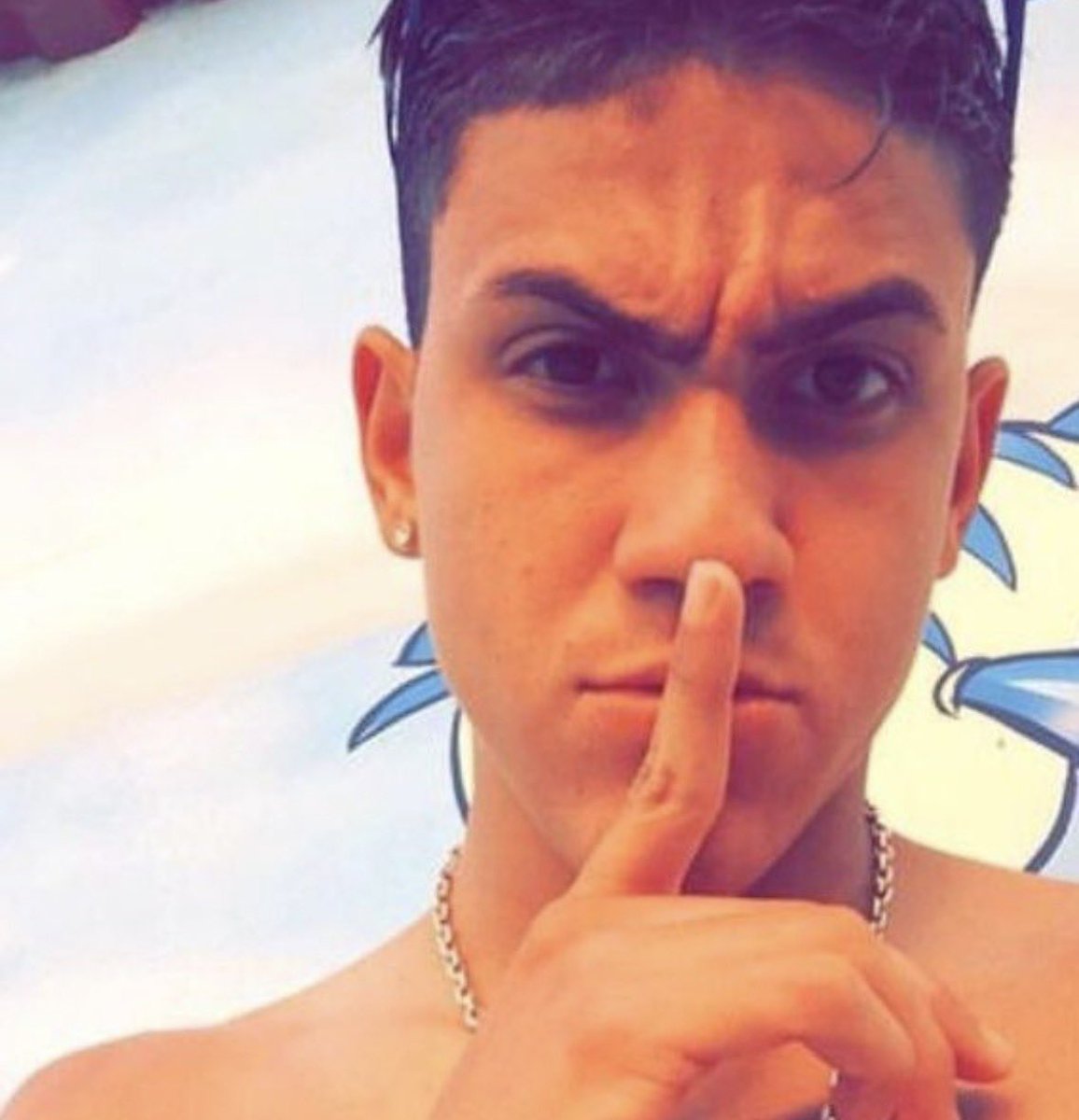 demônio tweet media