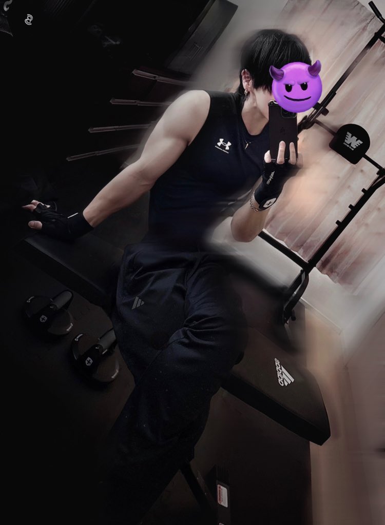 暴君 tweet media