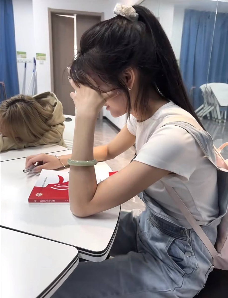 在逃公主👸 tweet media