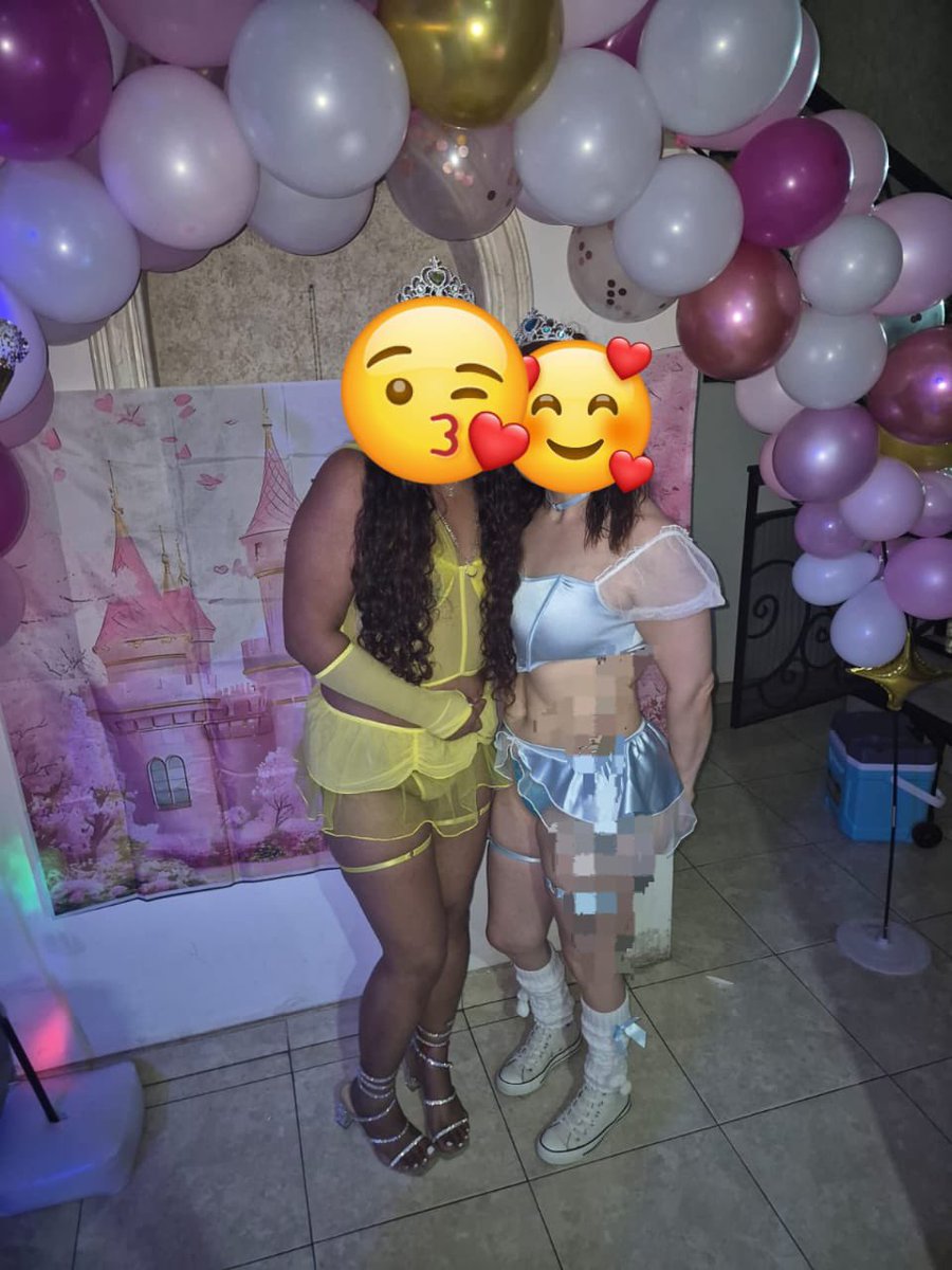 SWFantasyClub's tweet photo. Un poquito del evento de Princesas 👸.
Algunas de las princesas que asisten a nuestros eventos 🍍🍍y la pasamos increíble 
Quien nos acompaña al próximo evento? https://t.co/jIf6QECPOE