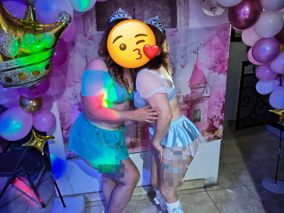 SWFantasyClub's tweet photo. Un poquito del evento de Princesas 👸.
Algunas de las princesas que asisten a nuestros eventos 🍍🍍y la pasamos increíble 
Quien nos acompaña al próximo evento? https://t.co/jIf6QECPOE