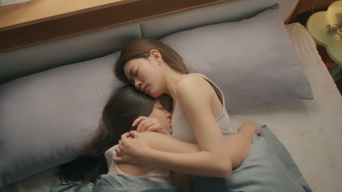 sapphicslike's tweet photo. emi and bonnie https://t.co/8TstWsUbof