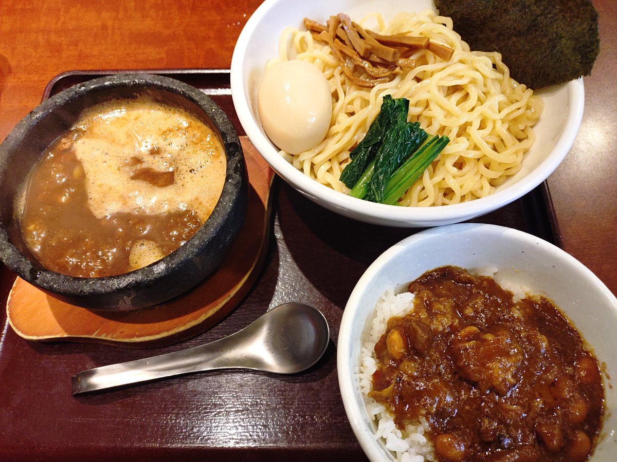 bitbybit314's tweet photo. 6/5㈮

昼営業 11時〜14時15分LO
夜営業 17時30分〜20時LO(完売次第終了)

ノーマル・カレー・海老、どの台湾まぜそばでも冷やしにすることができます🧊
個人的には海老冷やしがオススメです🦐

限定ごはん
「海老辛まぜめし」(近々終了)

本日もよろしくお願いいたします🙇

#最近の麺活 https://t.co/Zx3WrPO7QX