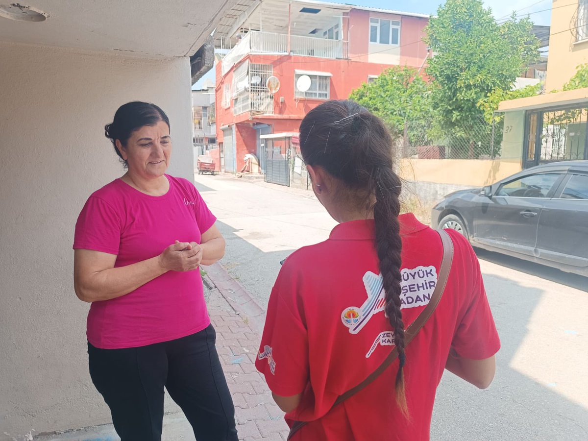 adanayaderman's tweet photo. Mahallemize Derman 🫶🏻

Derman ekiplerimiz bugün Yüreğir Levent Mahallesi’ndeydi.
Vatandaşların taleplerini dinleyen ekiplerimiz; budama, ilaçlama, kuaför ve çeşitli konularda çalışmalarını gerçekleştirdi. https://t.co/OCMFnS5nfh