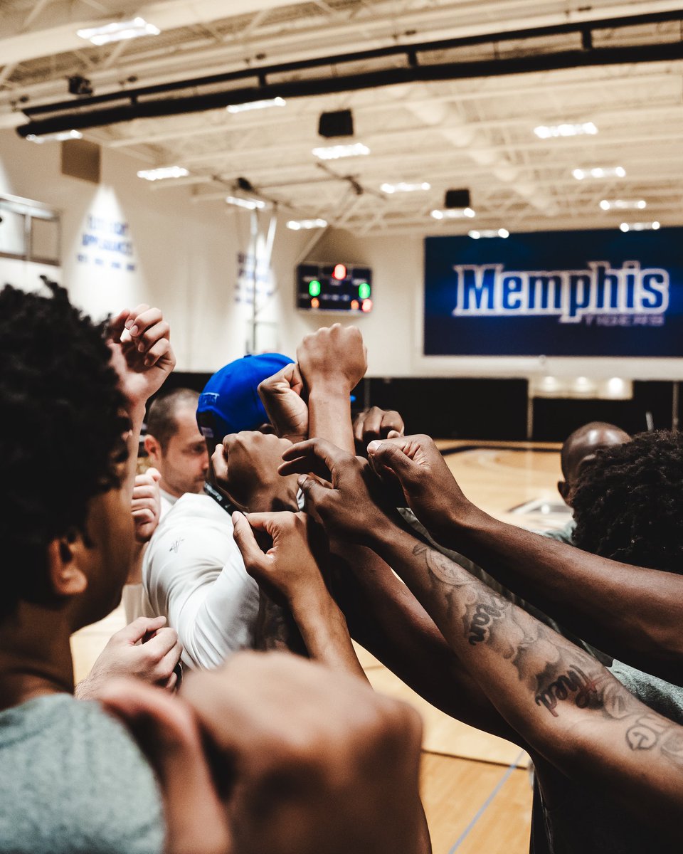 Memphis_MBB's tweet photo. Day 1 🙌 https://t.co/tcBhxQo2Az