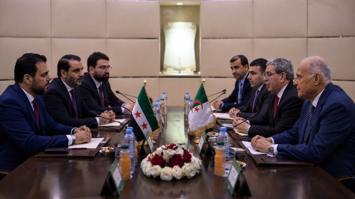 AAbdulsaeid's tweet photo. صفعة قوية من سوريا 🇸🇾 الجديدة للنظام الجزائري الذي توسط عدة دول حتى يزور الجزائر وزير الخارجية السوري أسعد الشيباني ، لكن كل المطالب الجزائرية تم رفضها وبقوة من دمشق https://t.co/BbBymdyJQR