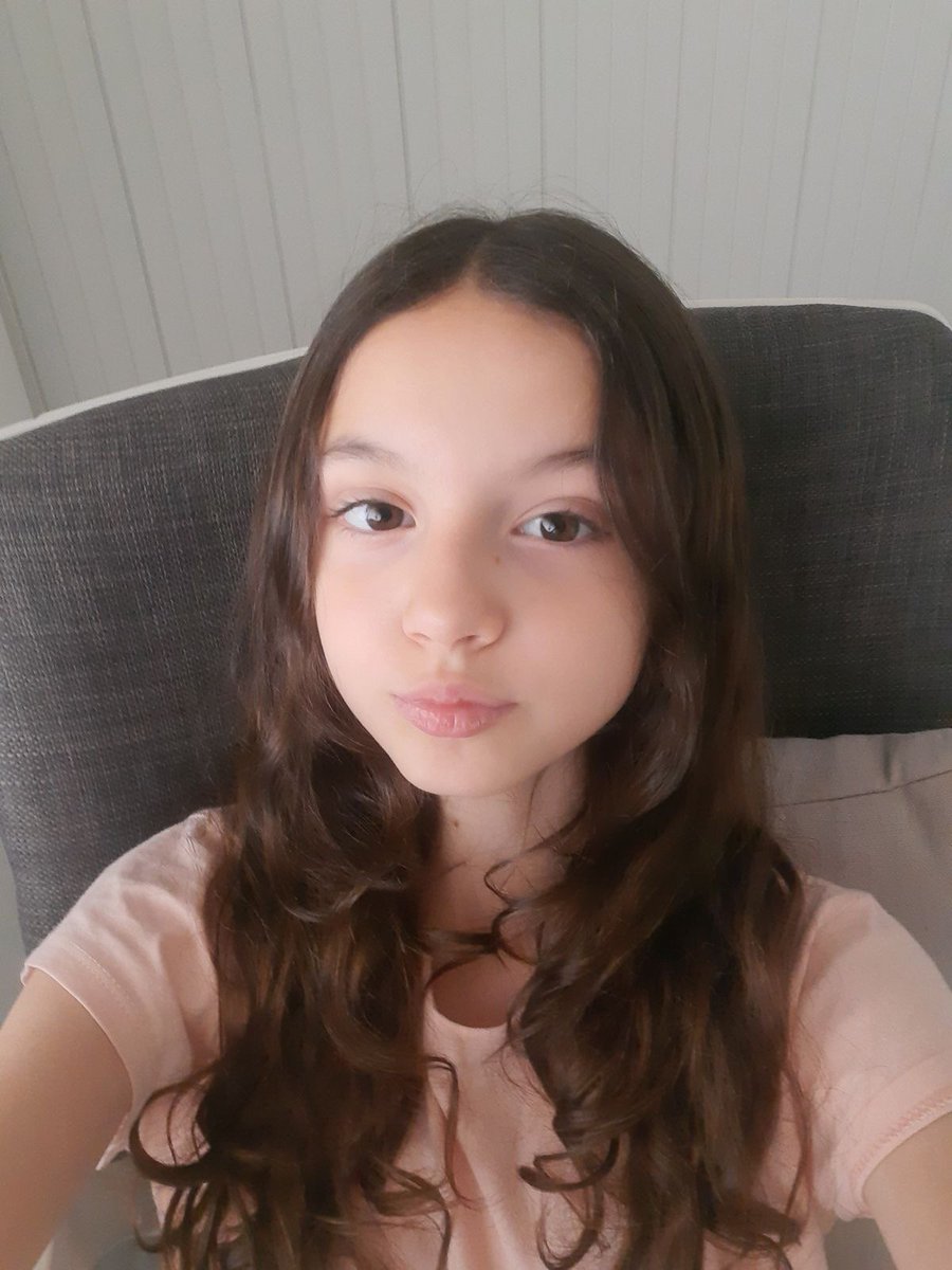 Belinha🐝 tweet media