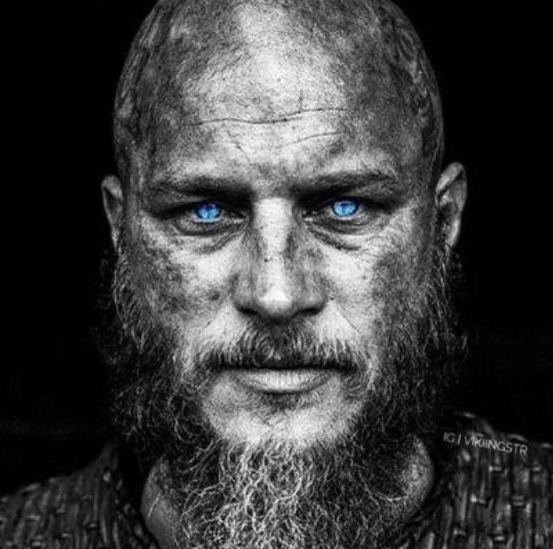 iAbudT's tweet photo. ما عمري شفت حساب اشغل النصراويين و أربكهم مثل راغنار 
تغريده وحده خربت فرحتهم بالدوري 

ارفق عليهم 😢💙 @OOIOOC7 https://t.co/yaMU8OBXGw