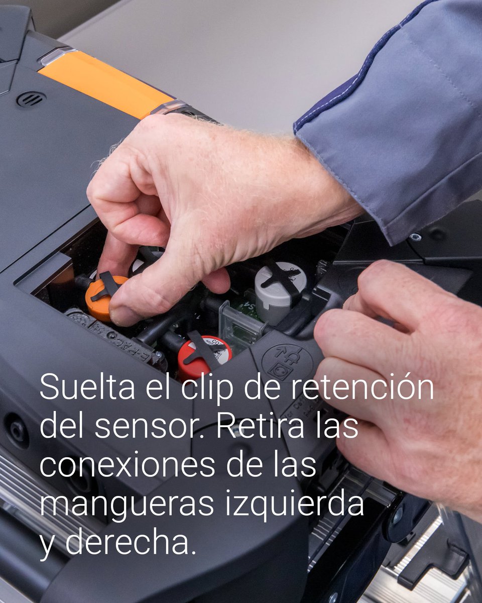 testo_es's tweet photo. Con los analizadores de gases de combustión testo 350 y testo 340, puedes cambiar el sensor tú mismo en tan solo unos pasos.

Desliza el dedo 👉 y comprueba lo fácil que es cambiarlo en el uso diario del instrumento.

#testoes #testobesure #emisiones #sensores https://t.co/zwJLjVeRVw