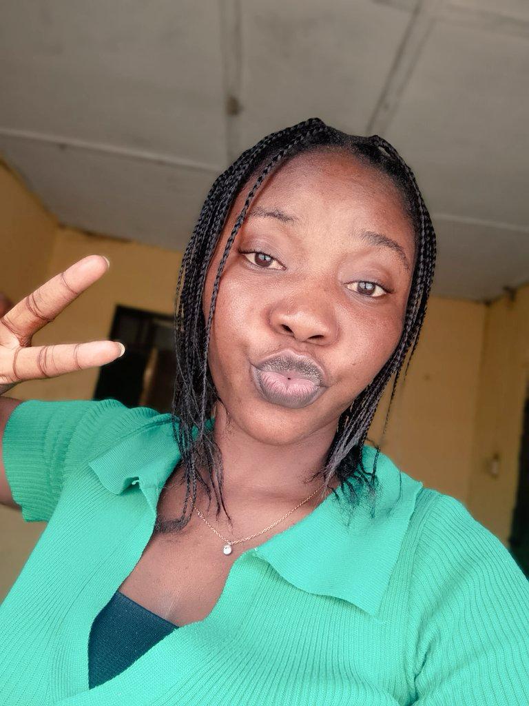 AdenipekunAyod1's tweet photo. Good evening fellow Nigerians 🫶 https://t.co/qIcNyoipSY