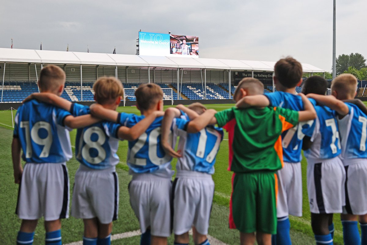 CountyAcademy_'s tweet photo. 👋 Welcome to County!

Say hello to our U8s, who are our newest recruits at Edgeley Park! 🏟️

The players were given a County shirt, with their very own Legacy Number, before receiving a message from County's first-team!

#StockportCounty https://t.co/svUT9cJdak