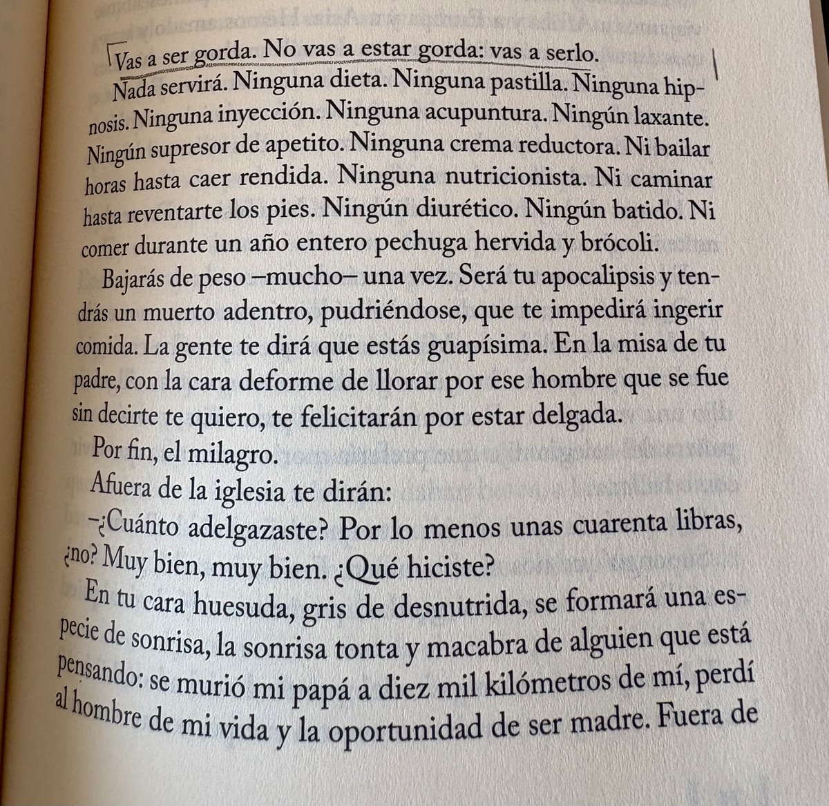 yyco_'s tweet photo. “Vas a ser gorda. No vas a estar gorda. Vas a serlo.” - MFA #Libros #Visceral https://t.co/ArGFLXMKKE