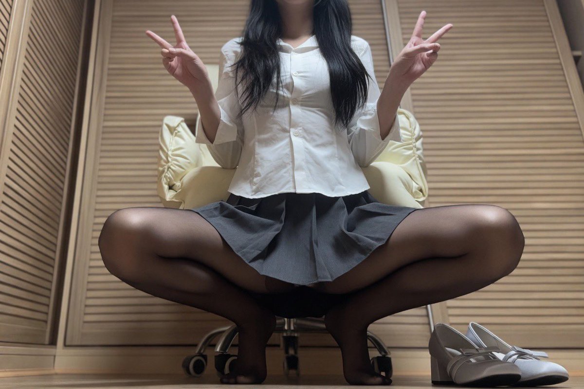 Vivi_李薇薇 tweet media