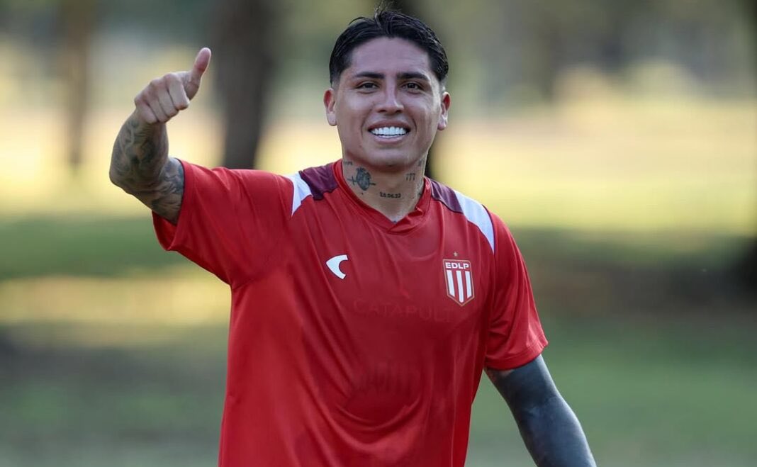 leamaza's tweet photo. #EDLP #InterMiami 🚨 Entendimiento y principio de acuerdo para resolver la inhibición por Facundo Farías. Info cc @manuelicabe https://t.co/4BNx8iAuMf