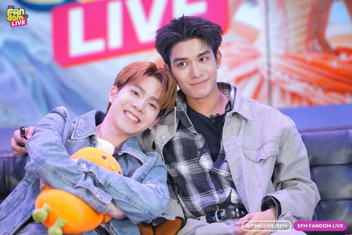 ___qil's tweet photo. อย่าให้ใครรู้ว่าเราฟินพี่เน็ต บอกไป 2/10

NETJJ FANDOM EXPERIENCE

#NetJJxFANDOMFANFIC https://t.co/yvY31jivv4