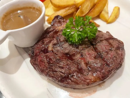 Emilyl30s's tweet photo. 🥩 A good steak doesn’t need much embellishment.
Cooked to perfection, it locks in every drop of its rich, savory flavor. ✨ https://t.co/qeenHblGnw